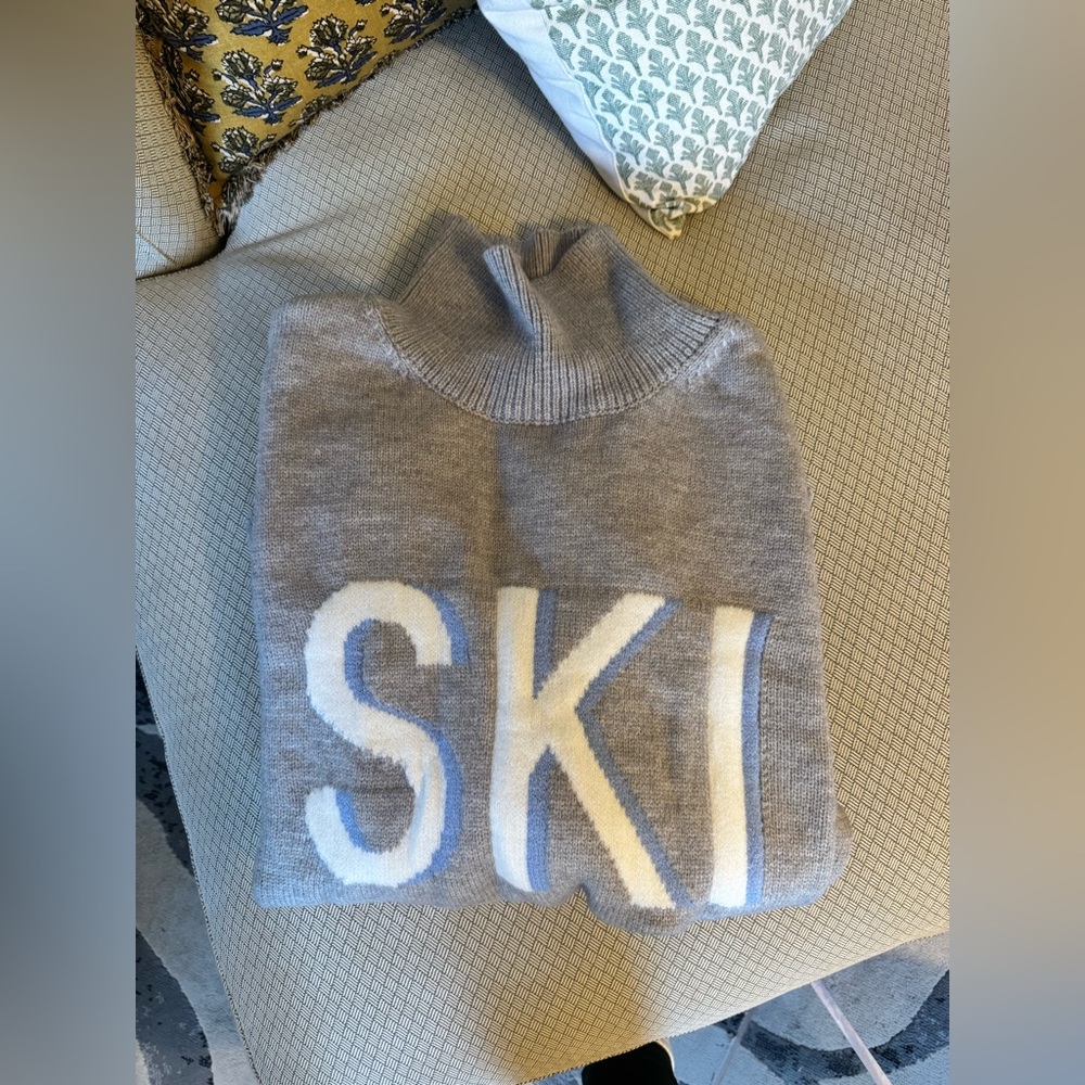 SKI Sweater